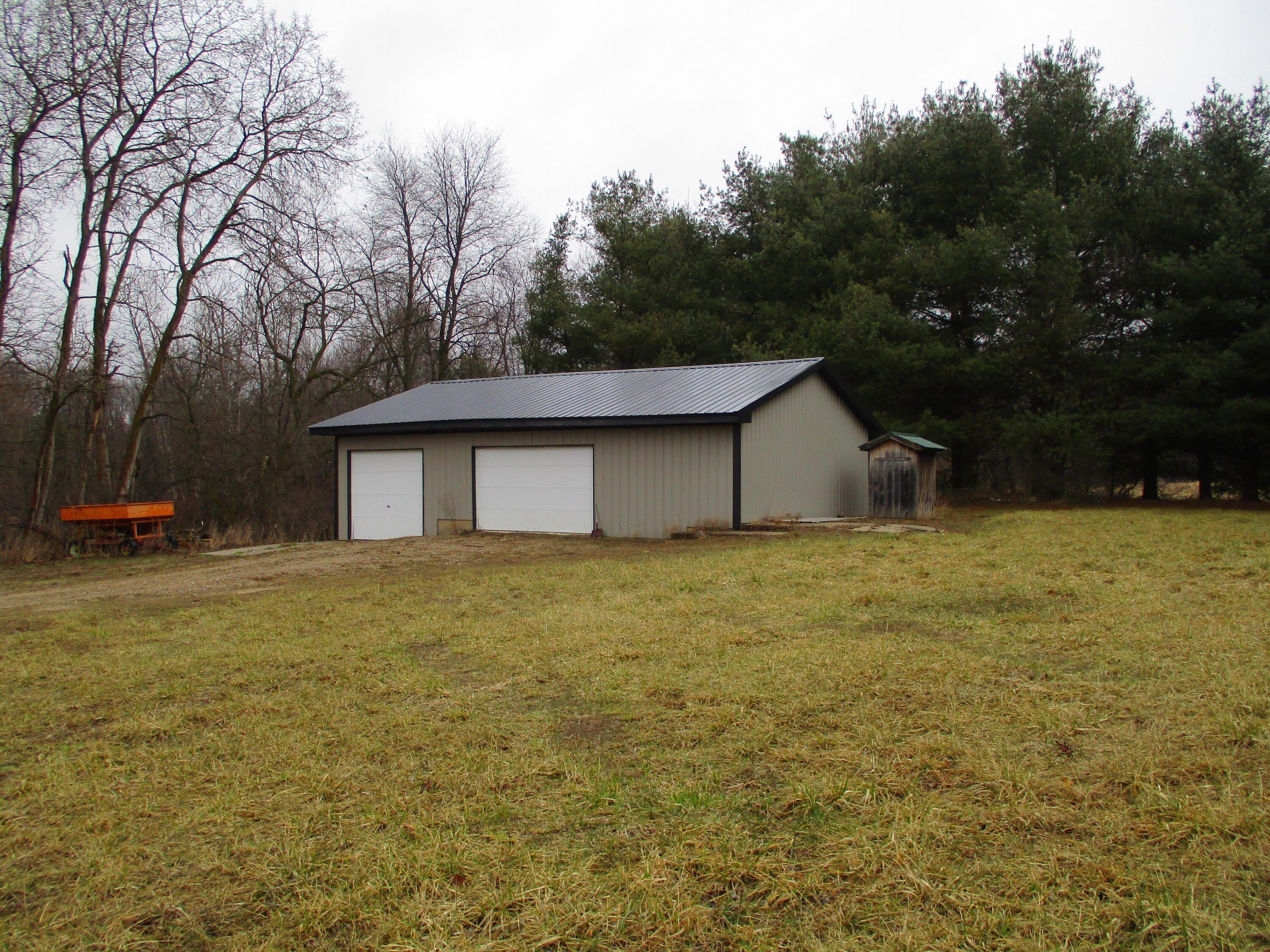 S Townhall Rd, Sheridan, MI 48884