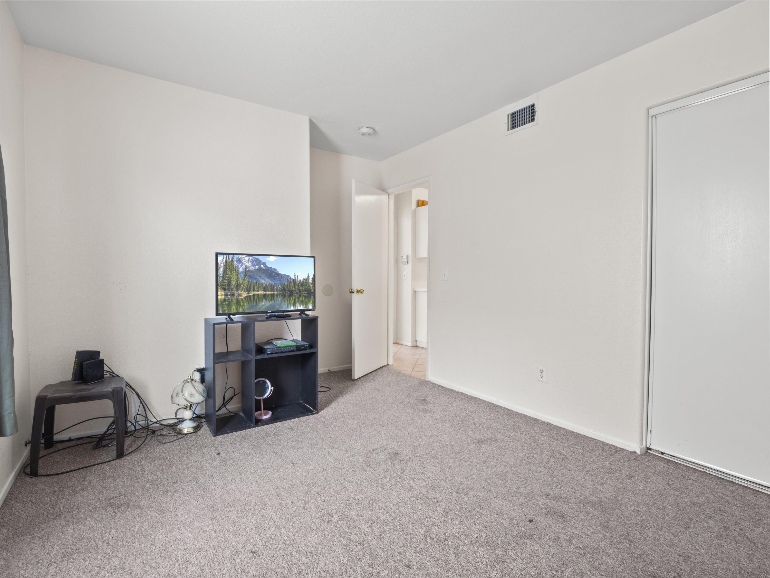 Firebush Ave, Rosamond, CA 93560