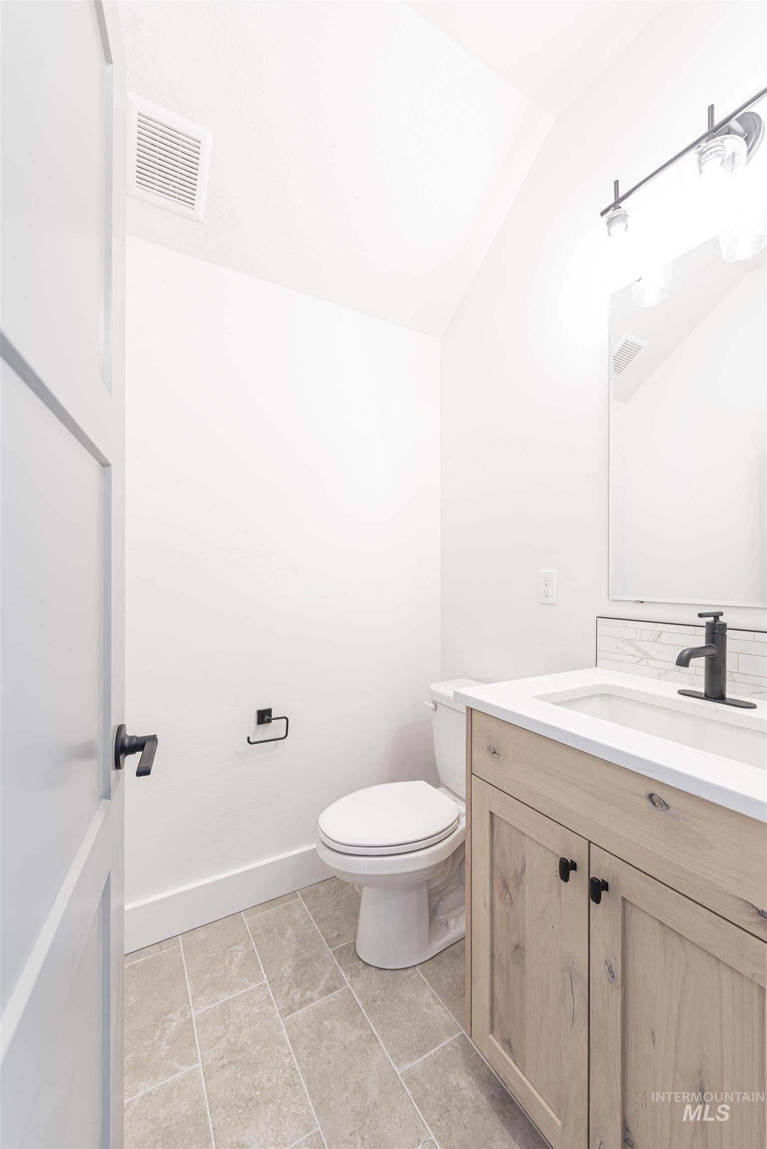 E Bear Ridge St, Boise, ID 83716