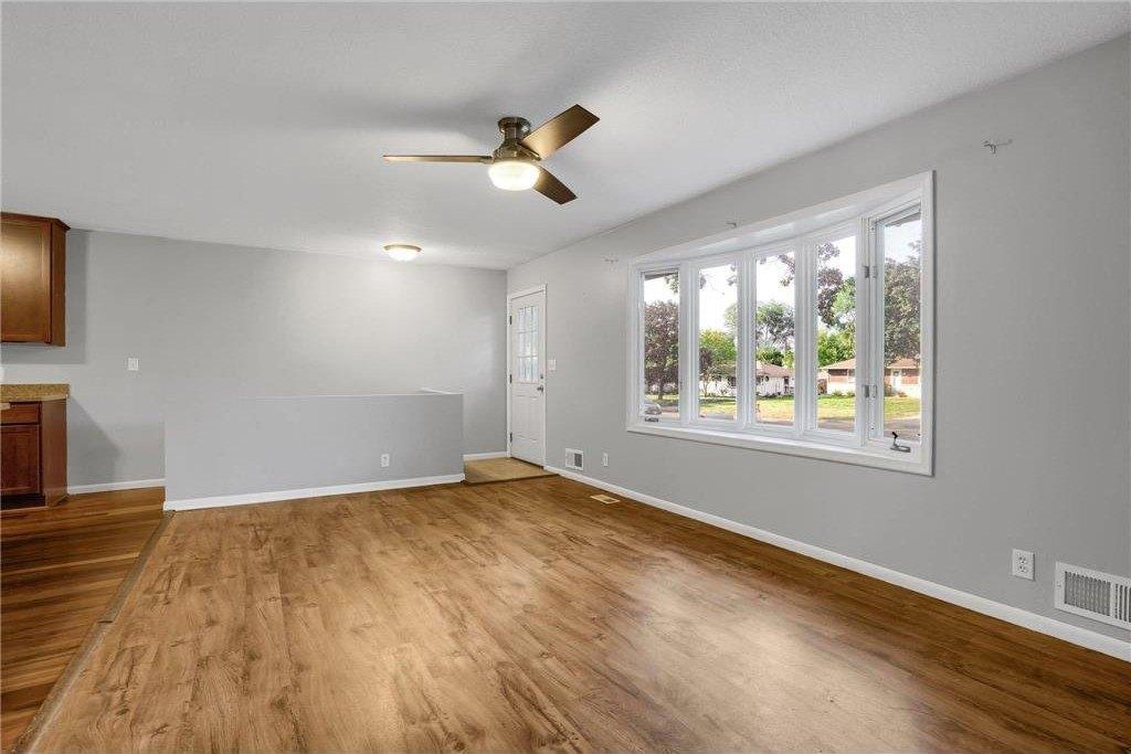 Martin Way, Saint Paul, MN 55110