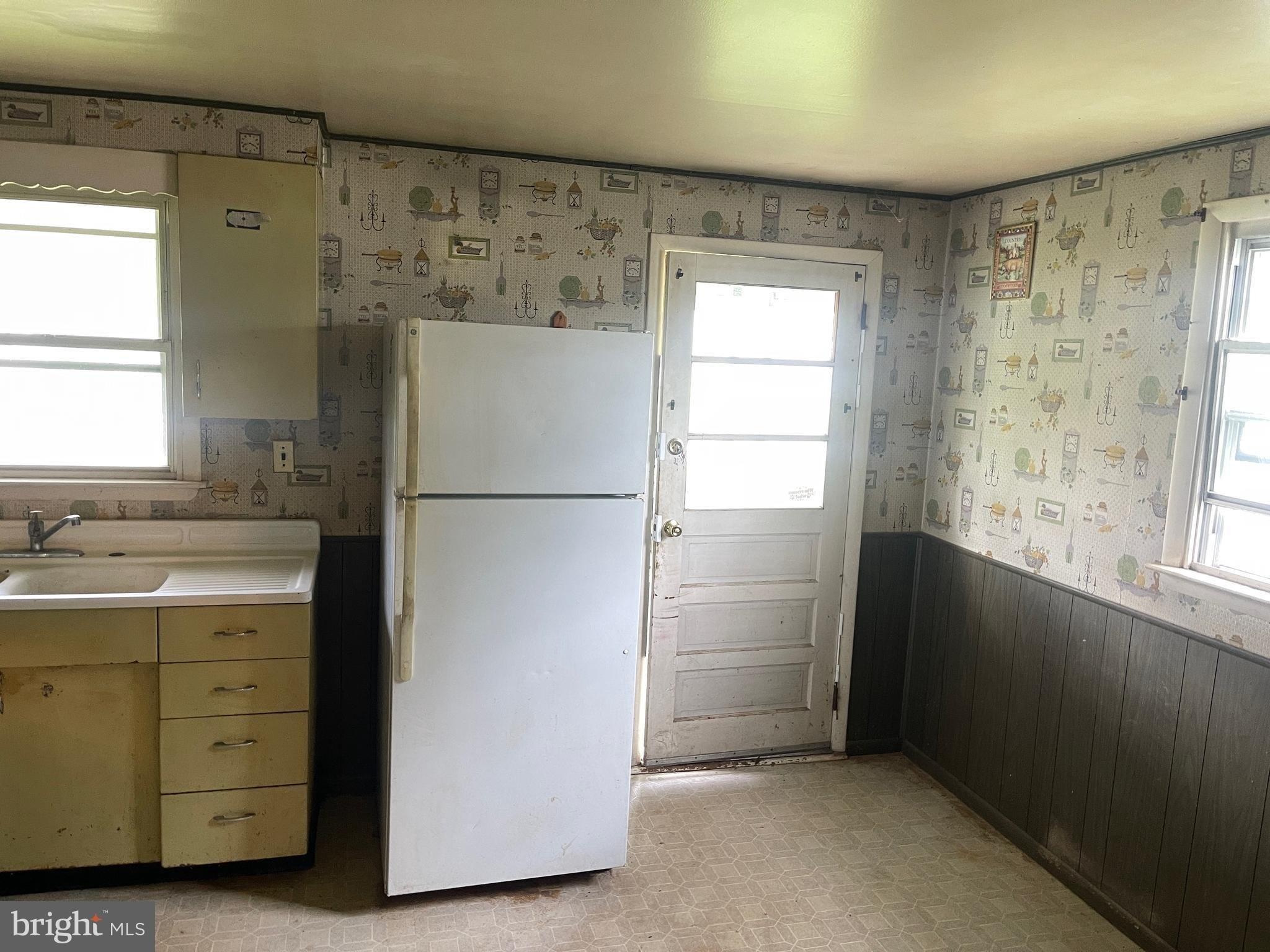 N Stuart St, Essex, MD 21221
