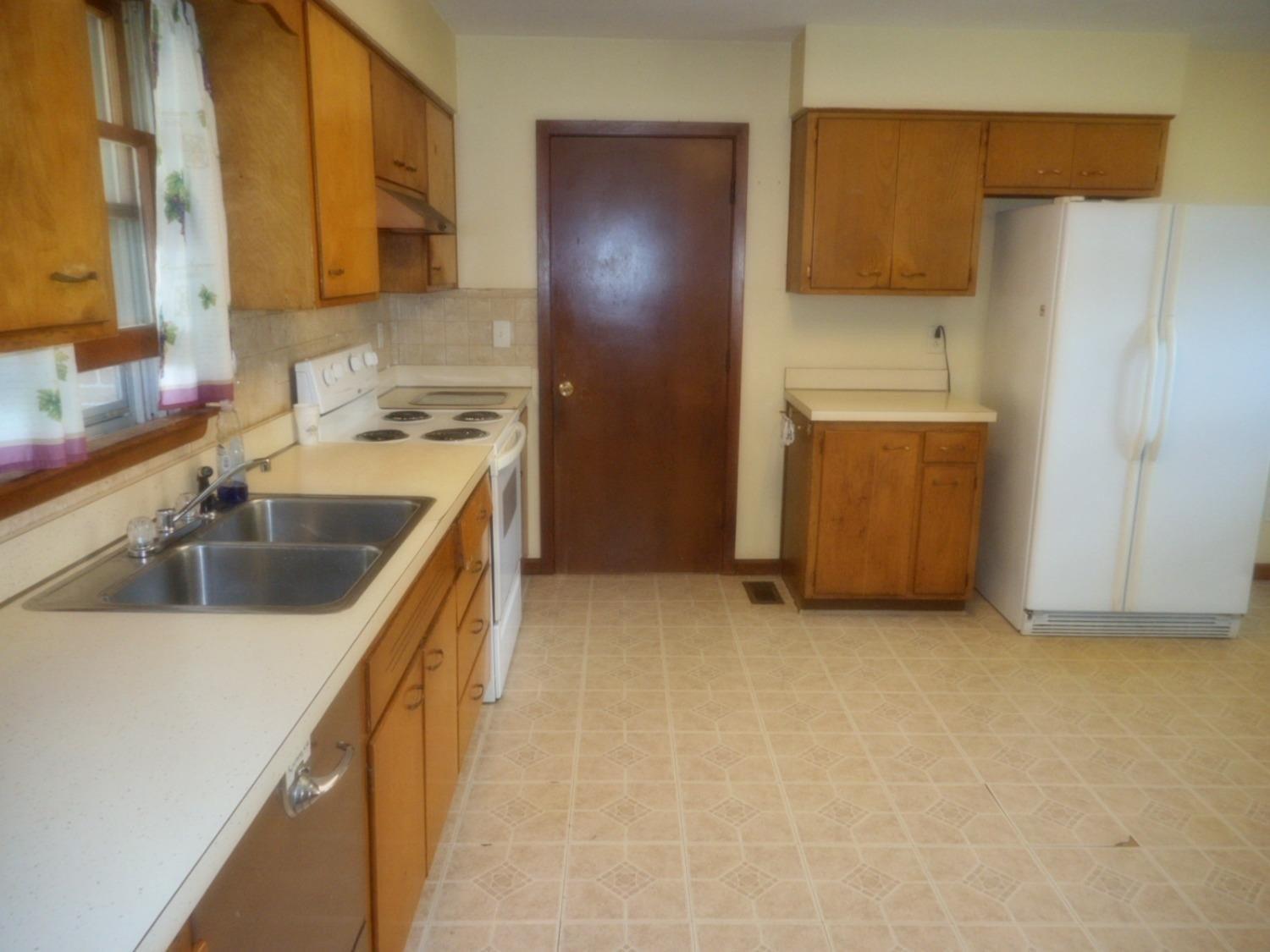 Westmoor Dr, Wilmington, OH 45177