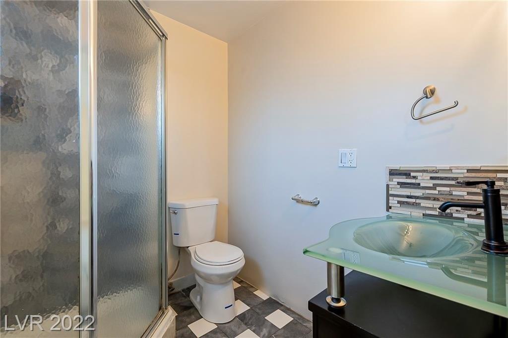 Bennett Dr, Las Vegas, NV 89121