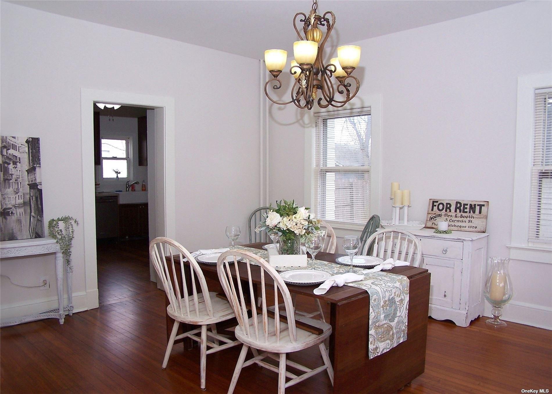 Carman St, Patchogue, NY 11772