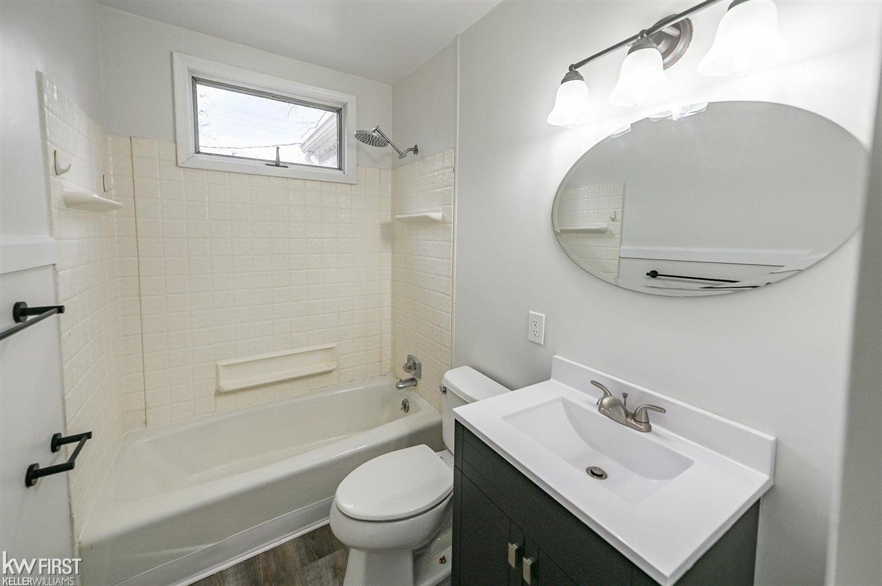 Ivanhoe Ave, Flint, MI 48506
