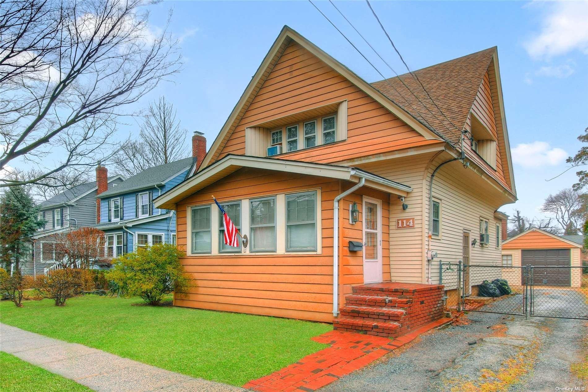 Nassau Ave, Malverne, NY 11565
