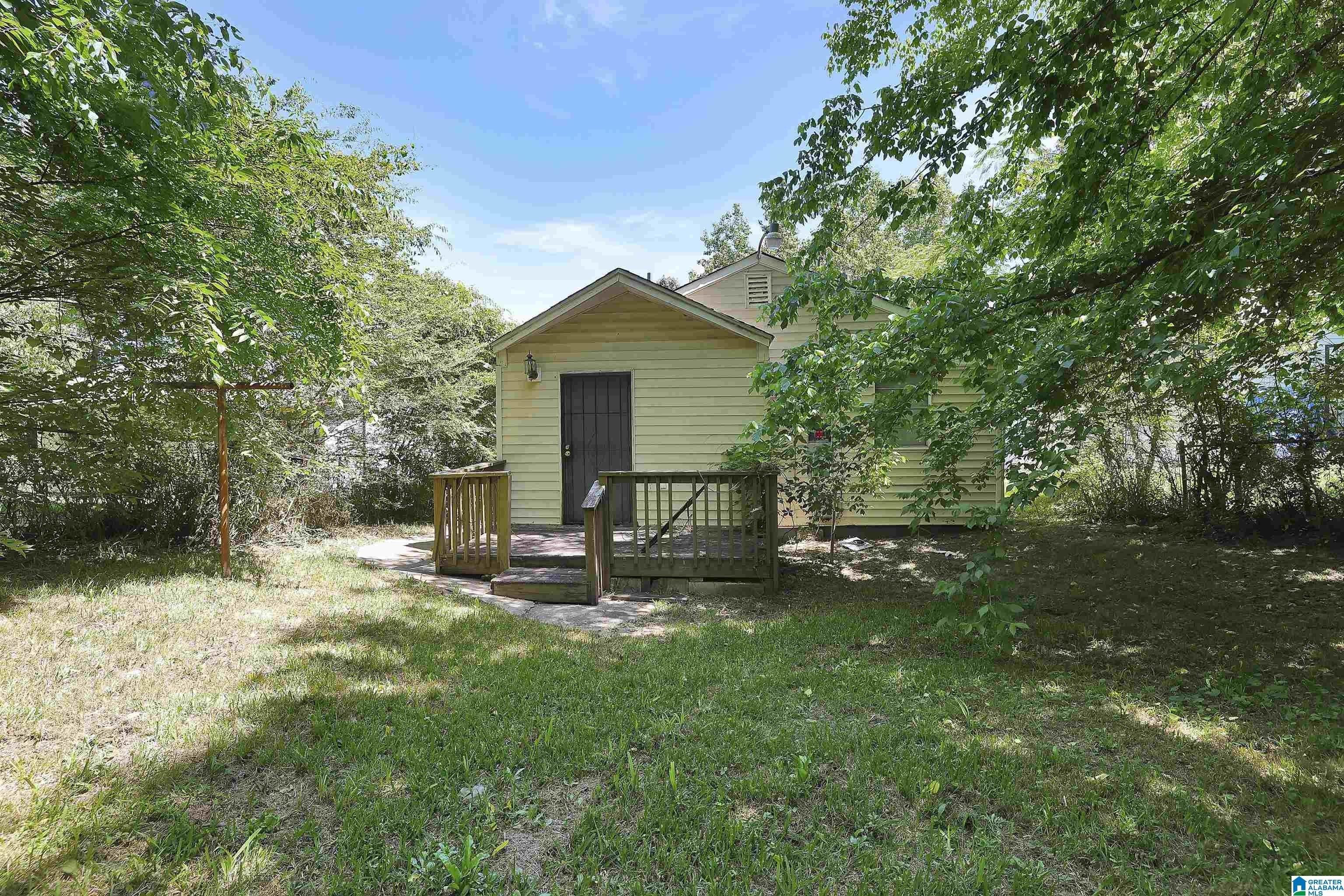 Seminole Cir, Fairfield, AL 35064