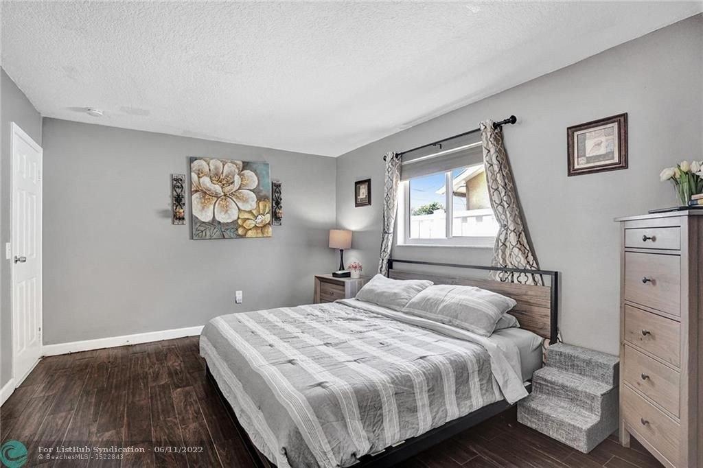 Nw 46th Pl, Sunrise, FL 33323