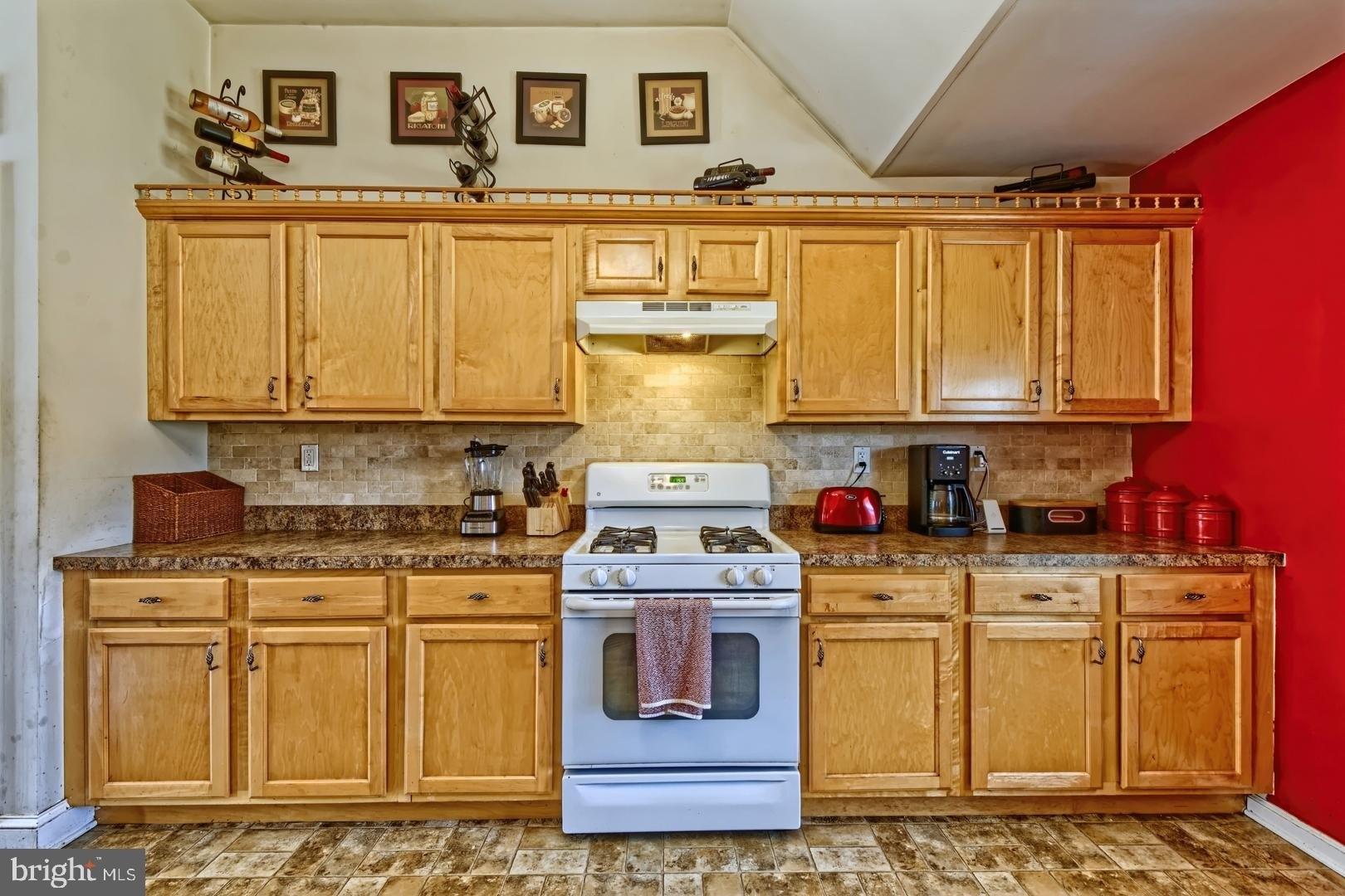 Esibill Ave, Millville, NJ 08332