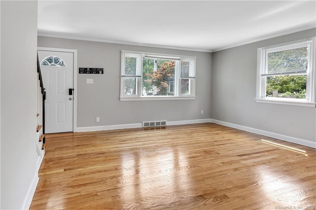 Fairview Ave, Stratford, CT 06614