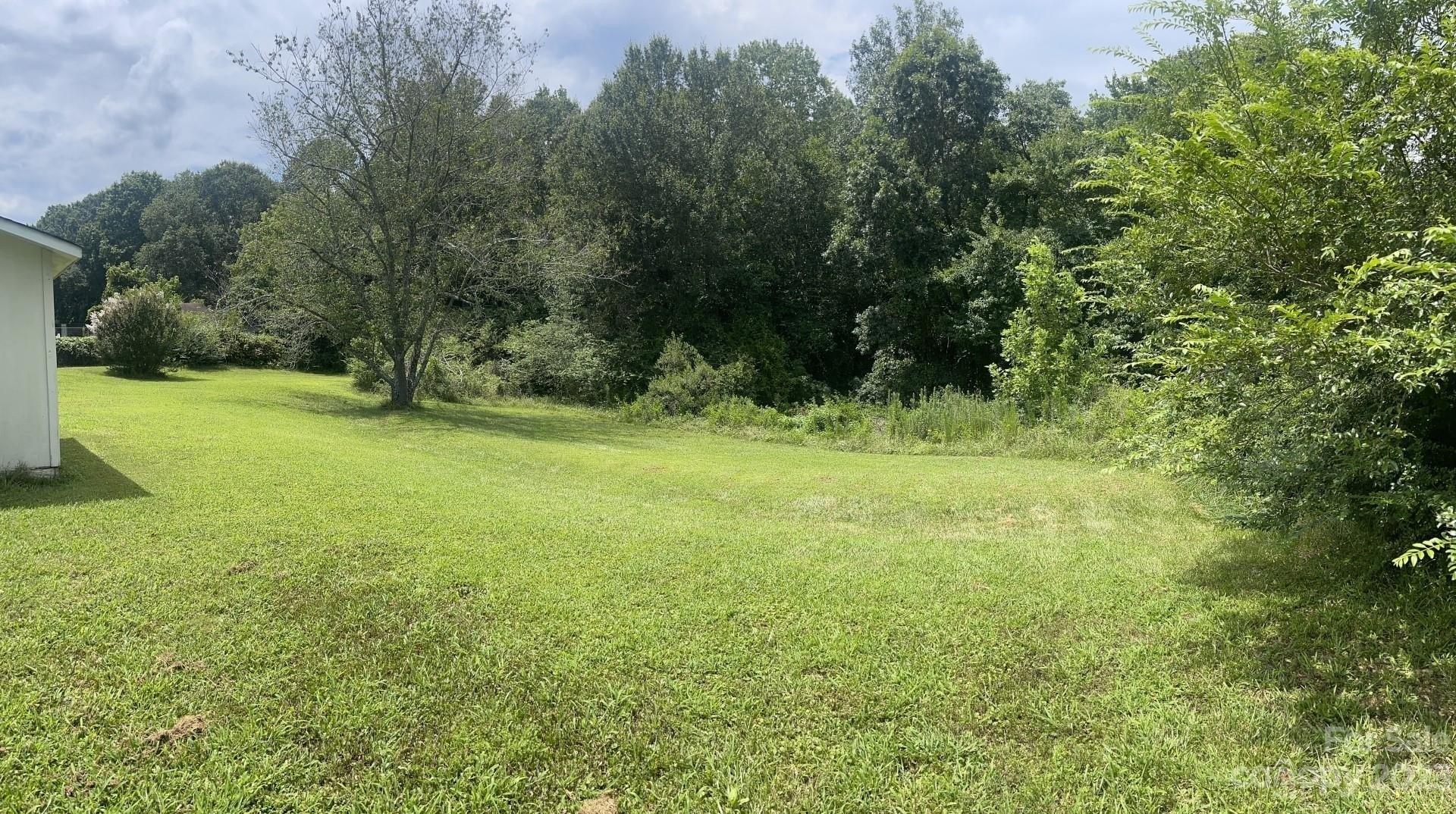 Twisted Oaks Ln, Gastonia, NC 28052