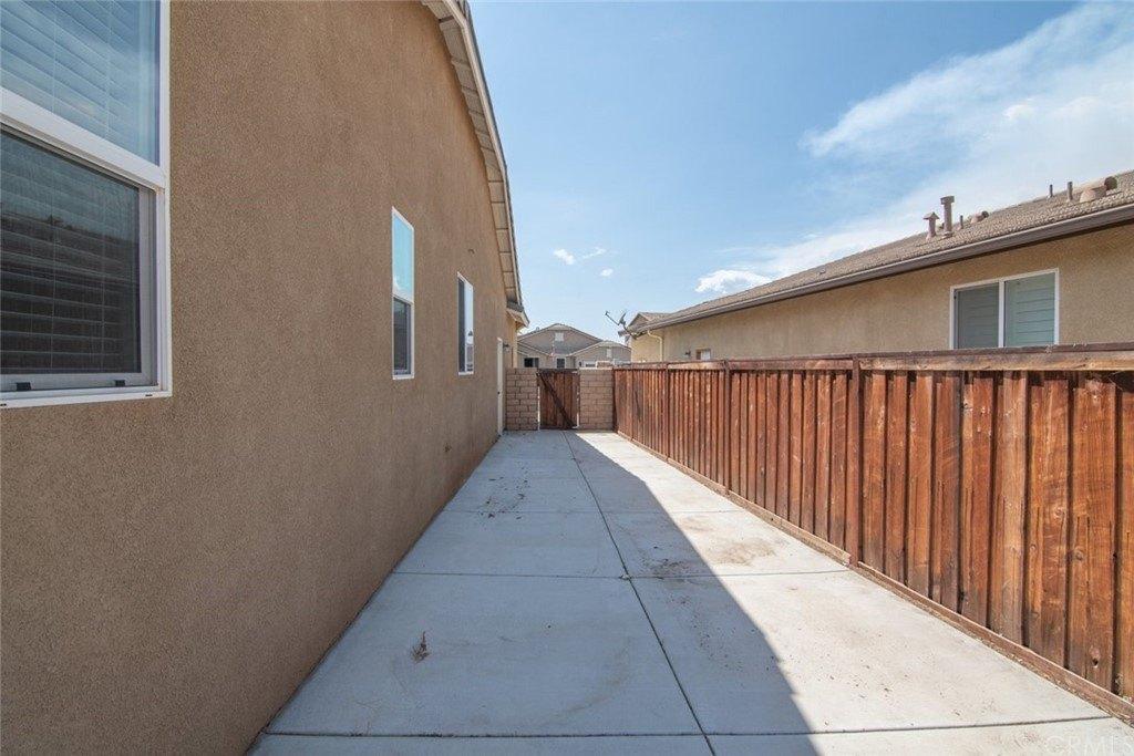 Corte Los Robles, Winchester, CA 92596