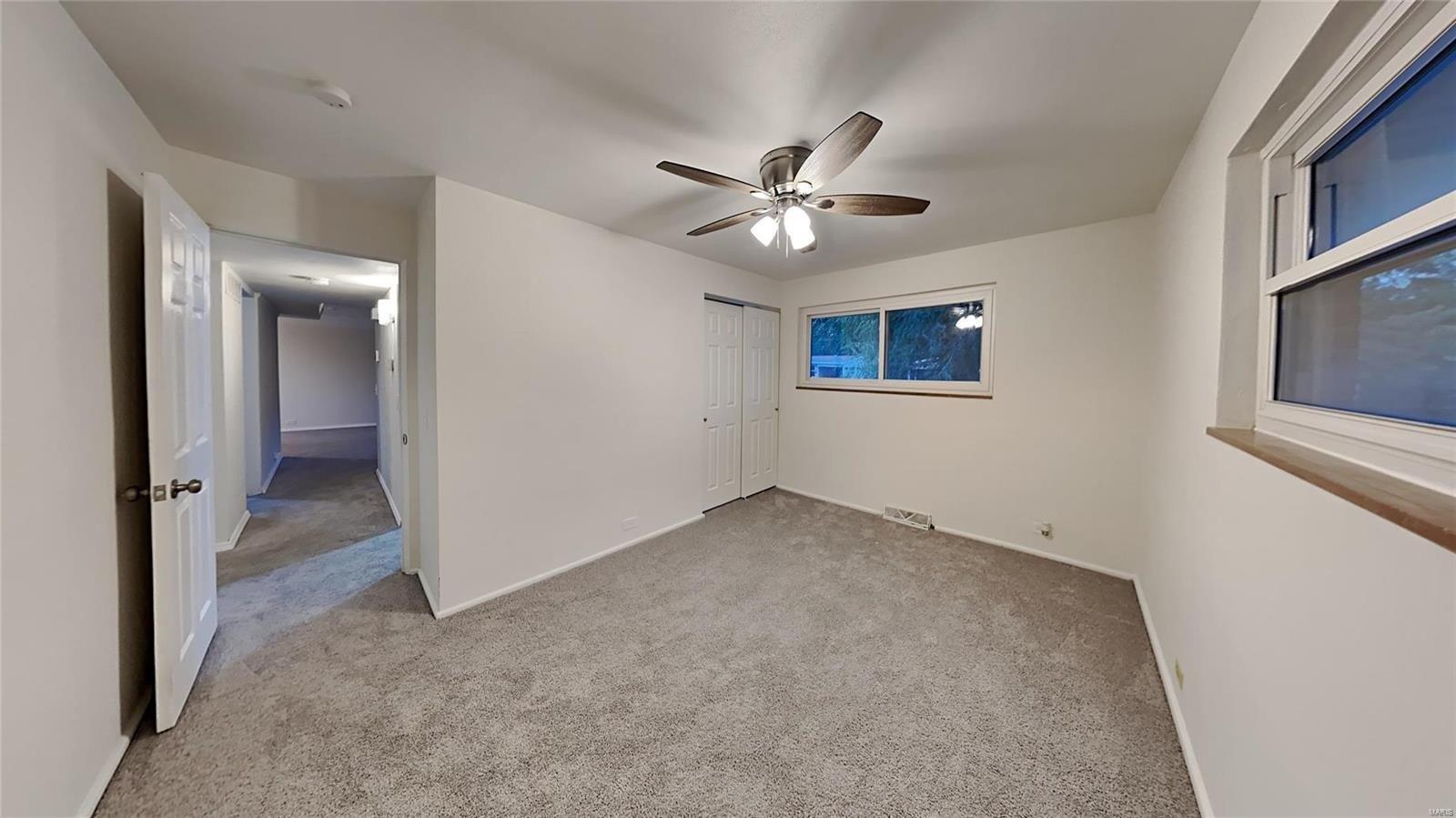 Queen Ann Dr, Hazelwood, MO 63042