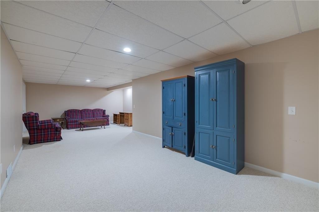 Rookery Way, Macedon, NY 14502