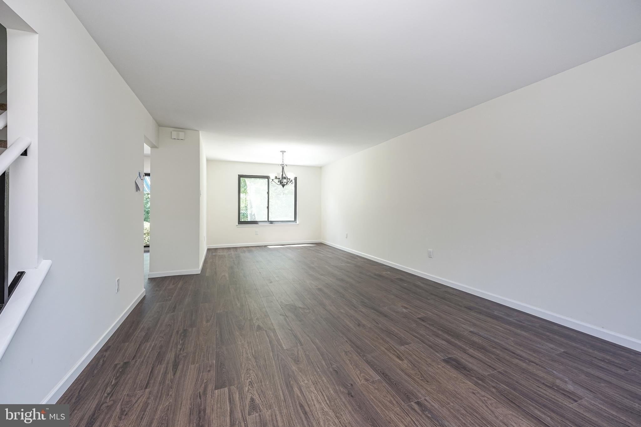Briar Ct, Marlton, NJ 08053