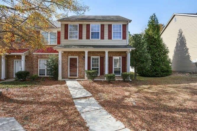 Robinson Square Dr Nw, Acworth, GA 30101