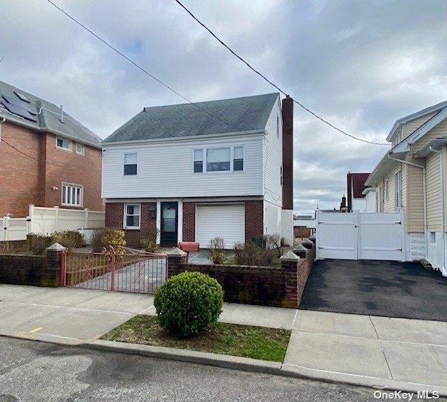 162nd Ave, Howard Beach, NY 11414