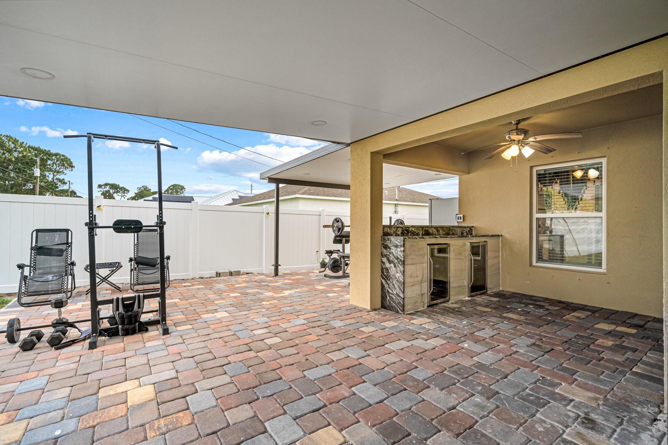 Sw Paar Dr, Port Saint Lucie, FL 34953