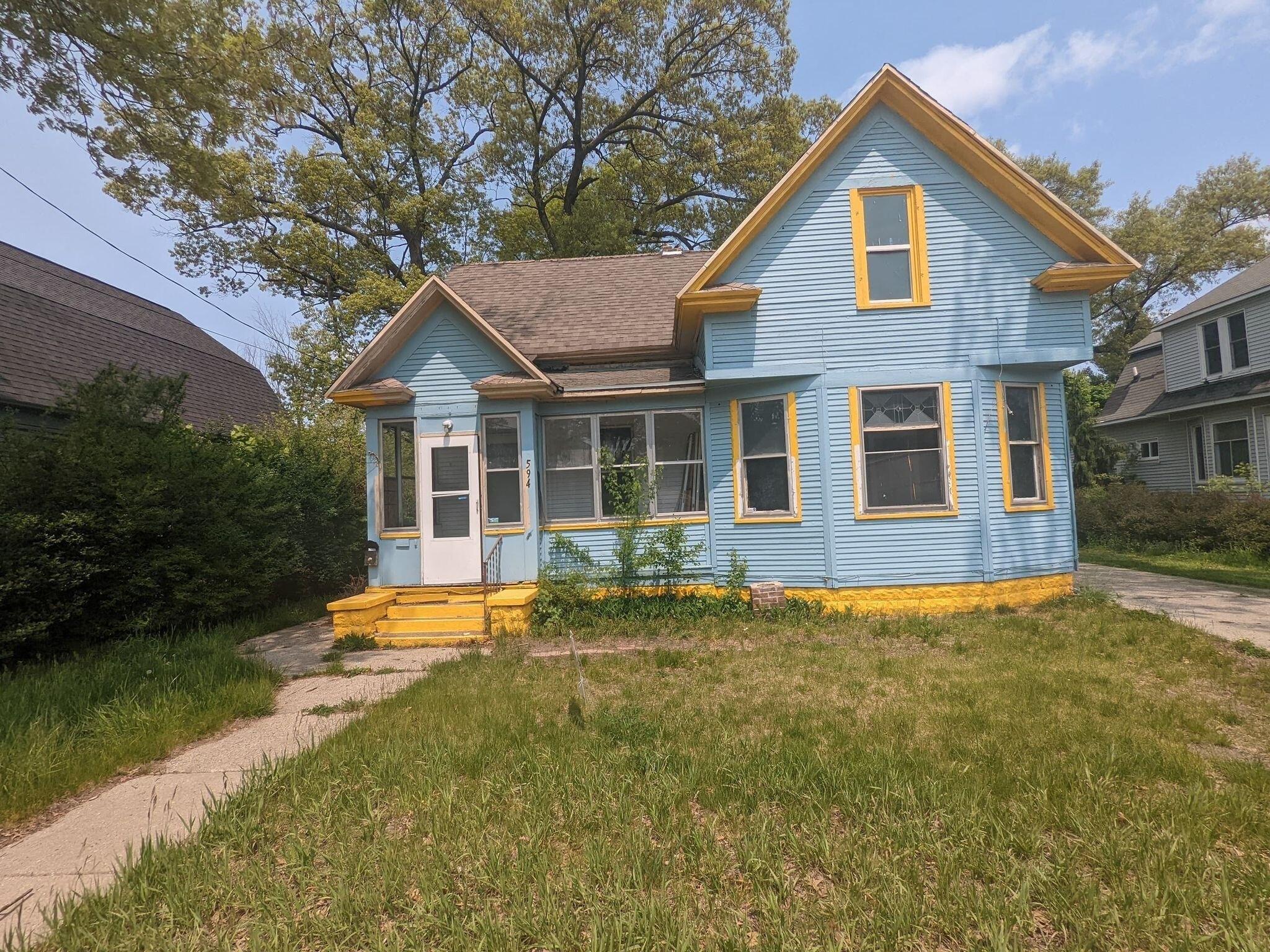 E Apple Ave, Muskegon, MI 49442