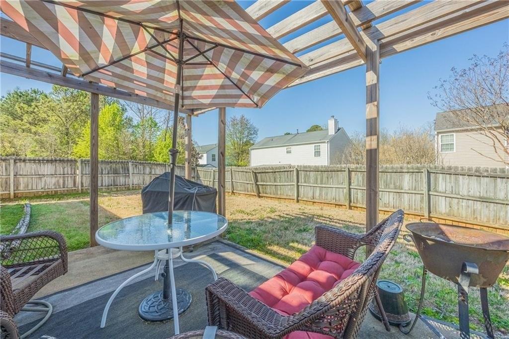 River Plantation Dr, Woodstock, GA 30188