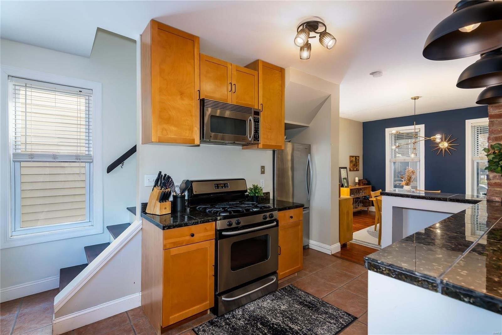 Blow St, Saint Louis, MO 63109