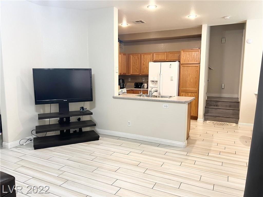 Hulme End Ave, Las Vegas, NV 89139