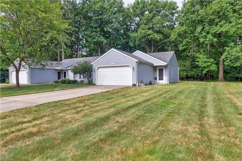 Candlewood Dr, Avon, OH 44011
