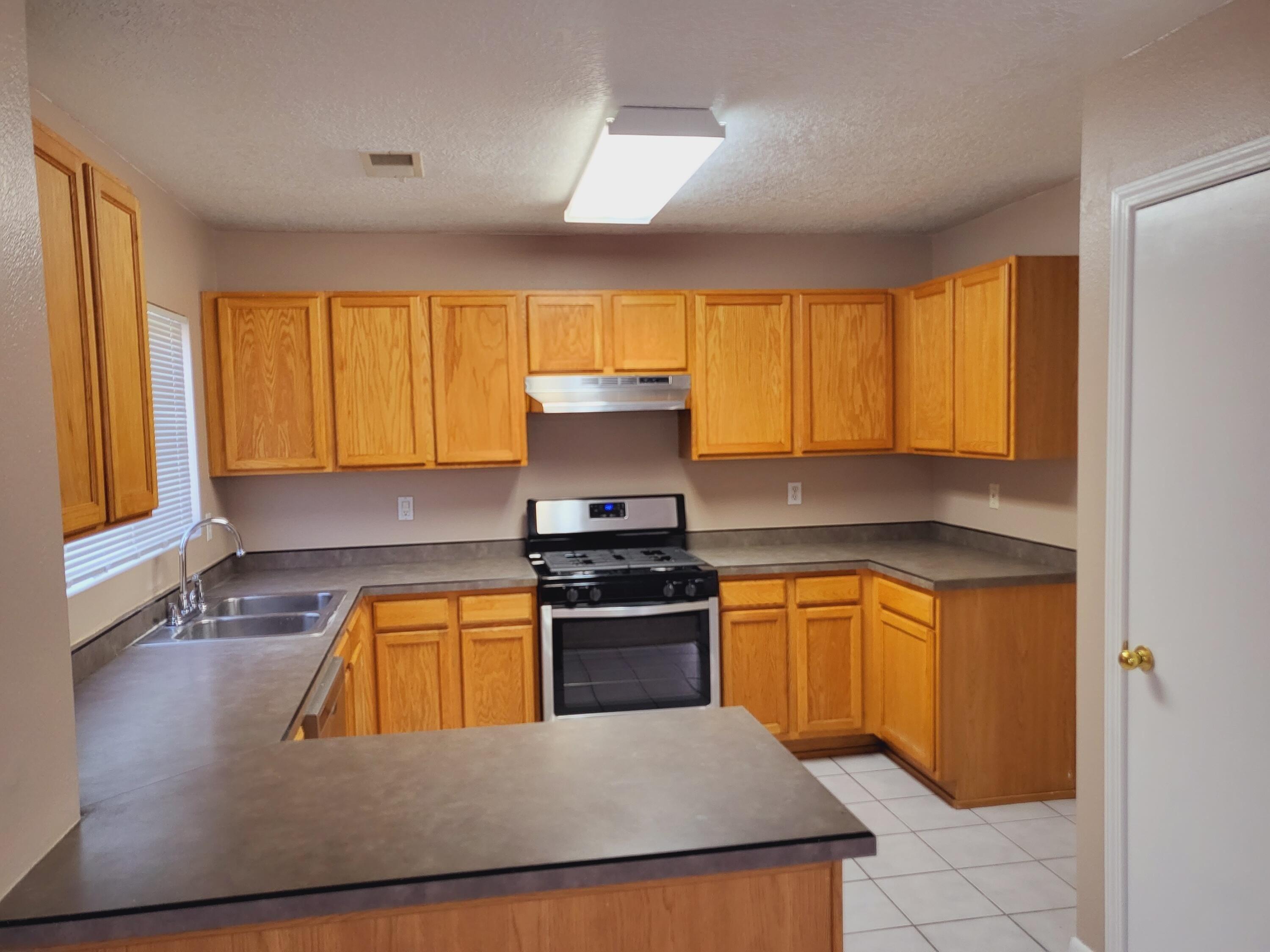 Embarcadera Dr Sw, Albuquerque, NM 87121