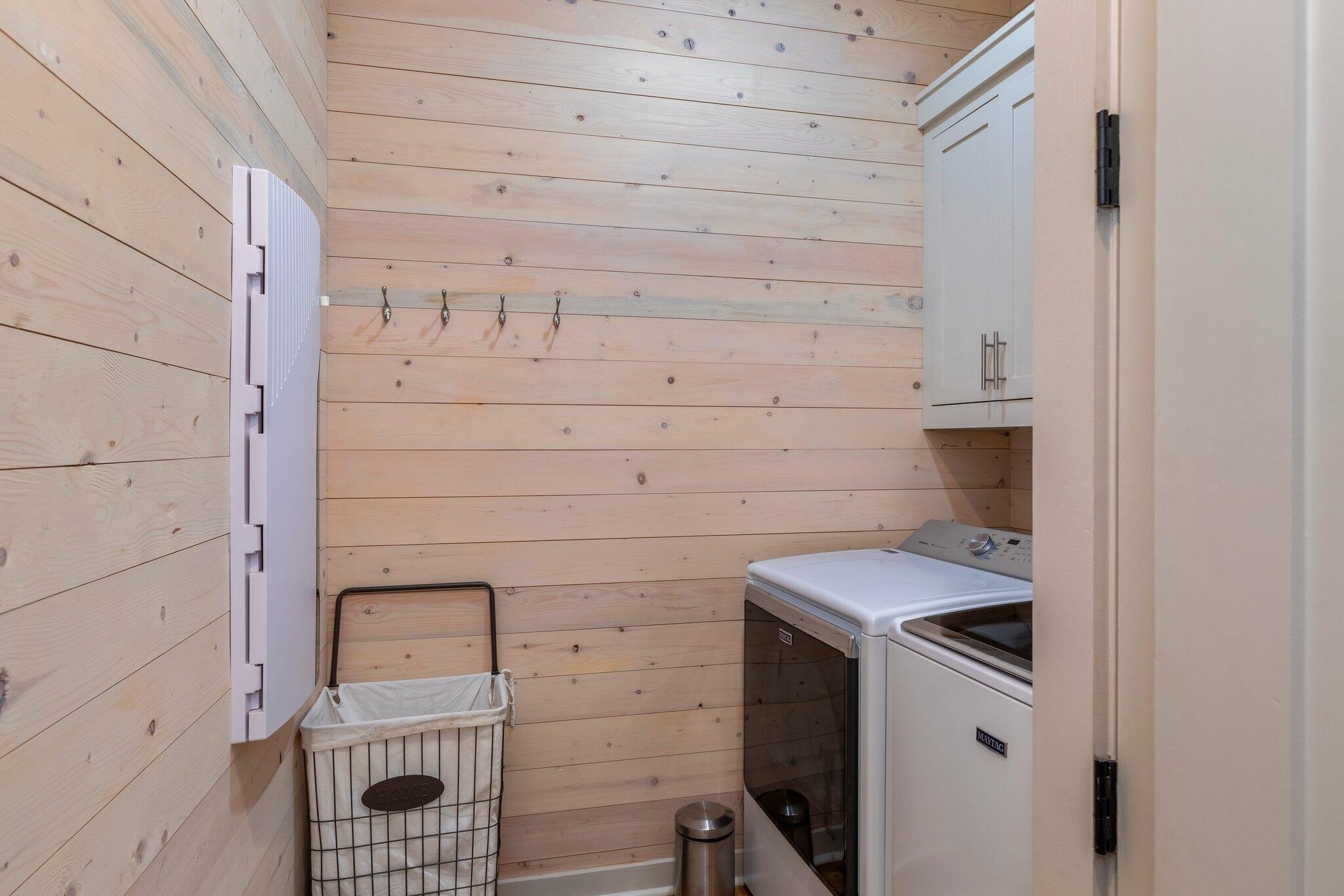 Russell Cabin Pt, Alexander City, AL 35010