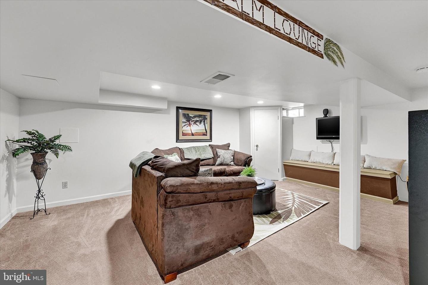 4th Ave, Parkville, MD 21234