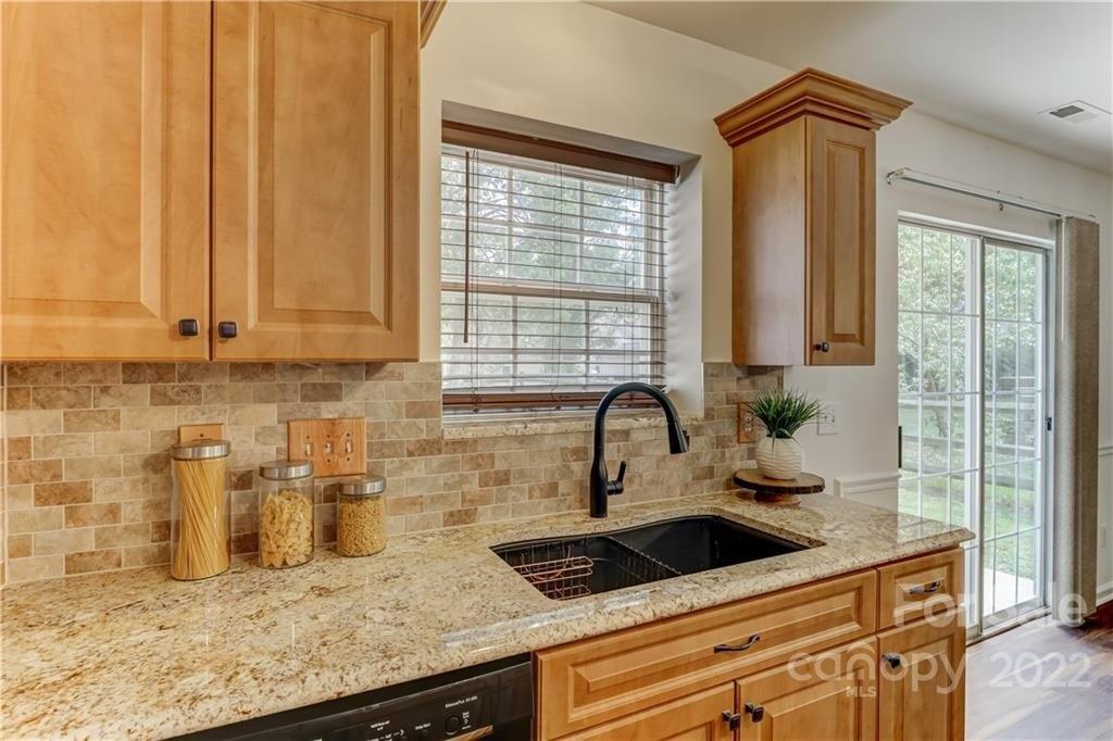 Carolina Forest Ct, Charlotte, NC 28273