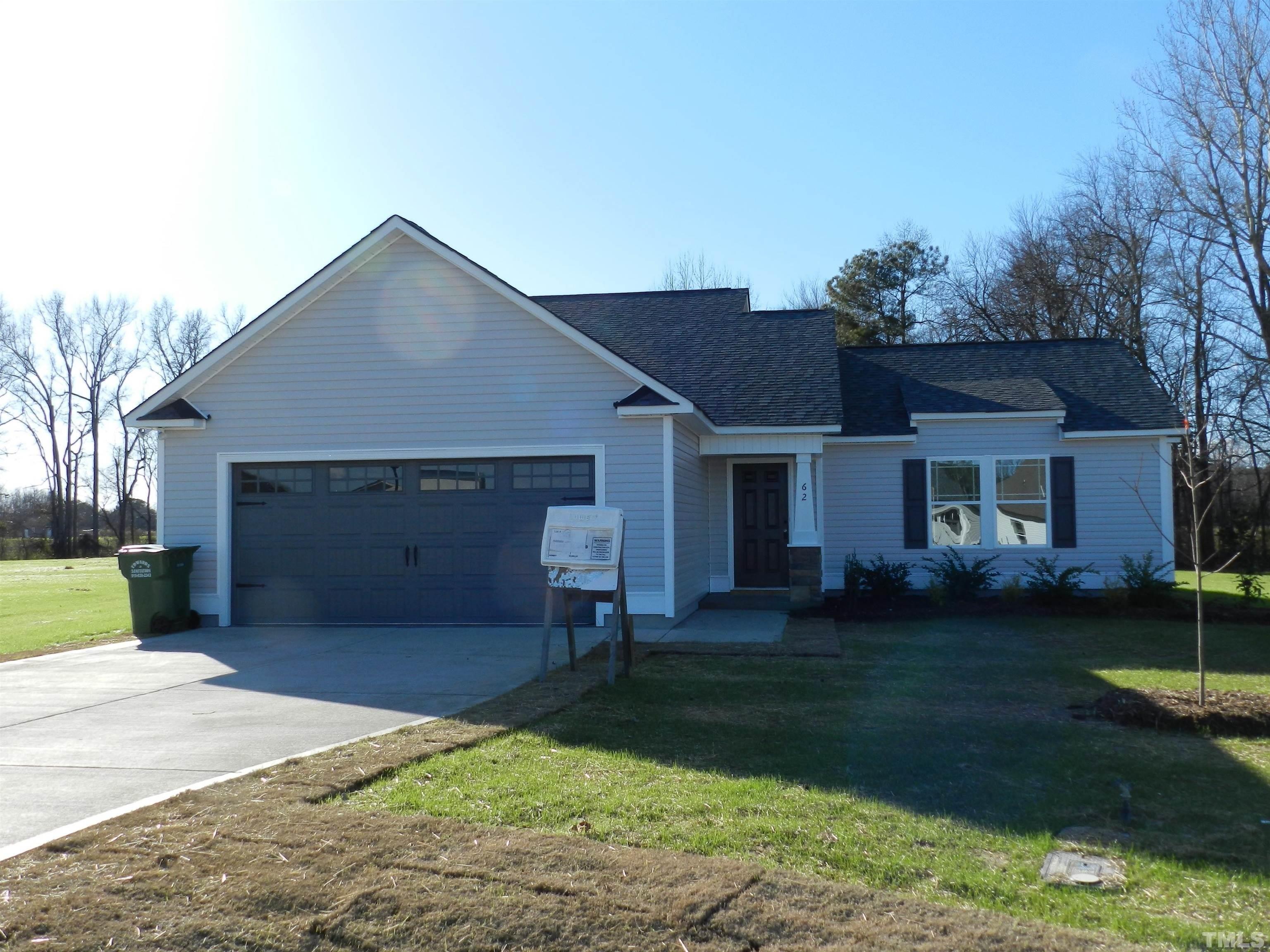 Flip Flop Cir, Four Oaks, NC 27524