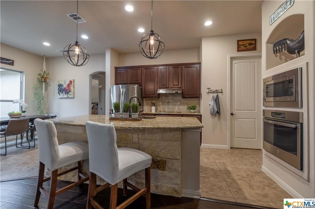 Hunters Cv, New Braunfels, TX 78132