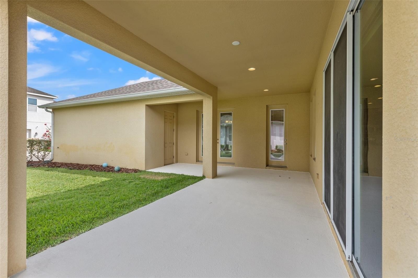 Hampton Lake Dr, Tampa, FL 33647