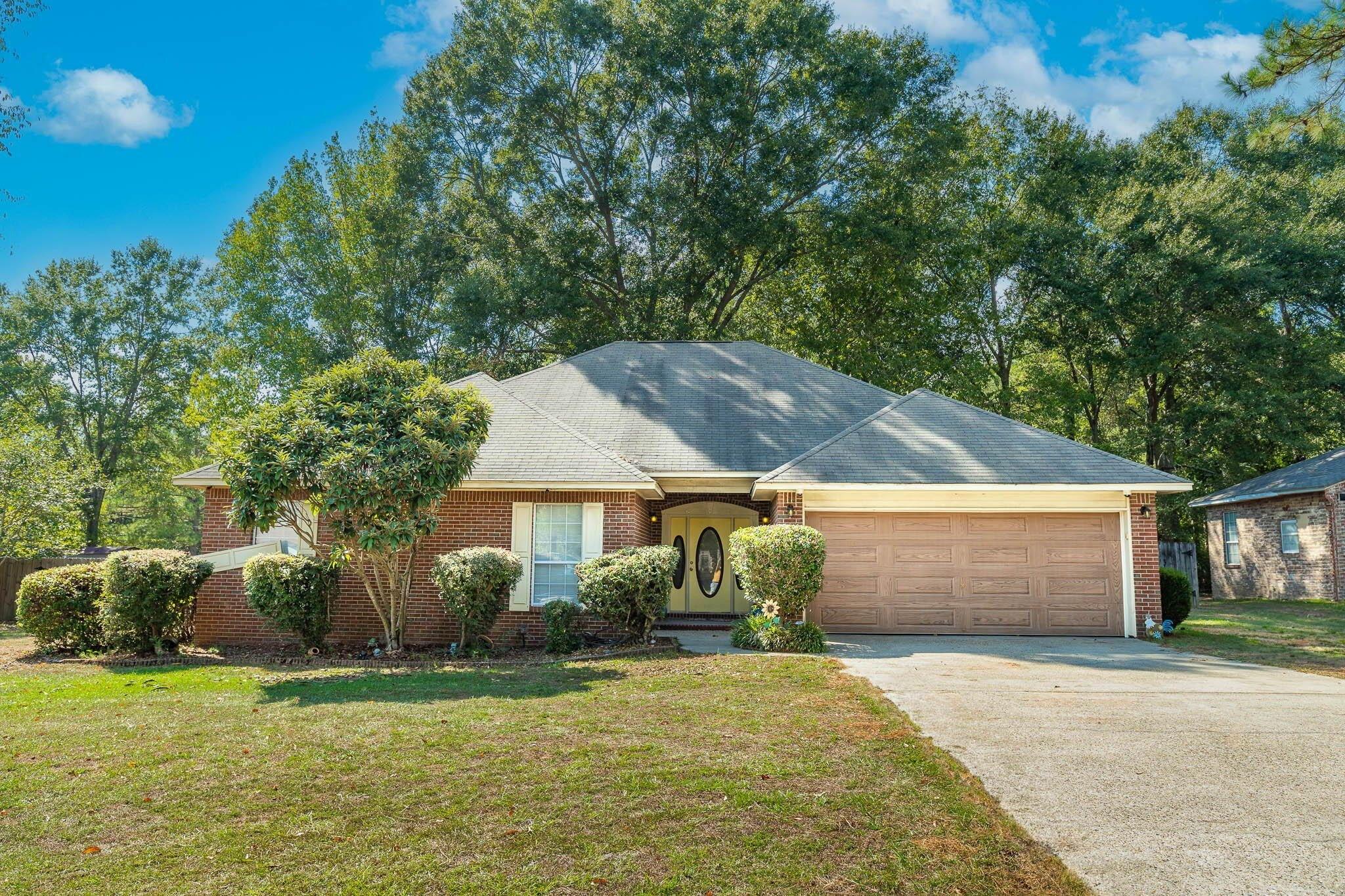 Hickory Holw, Hattiesburg, MS 39402