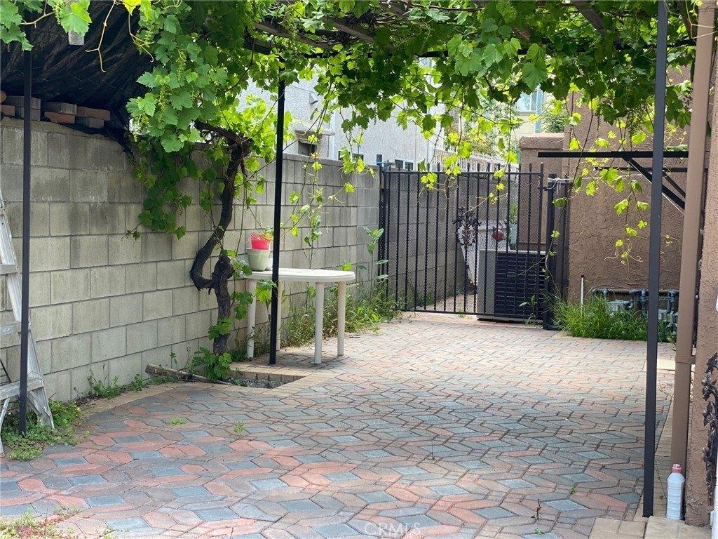 Burbank Blvd, North Hollywood, CA 91601