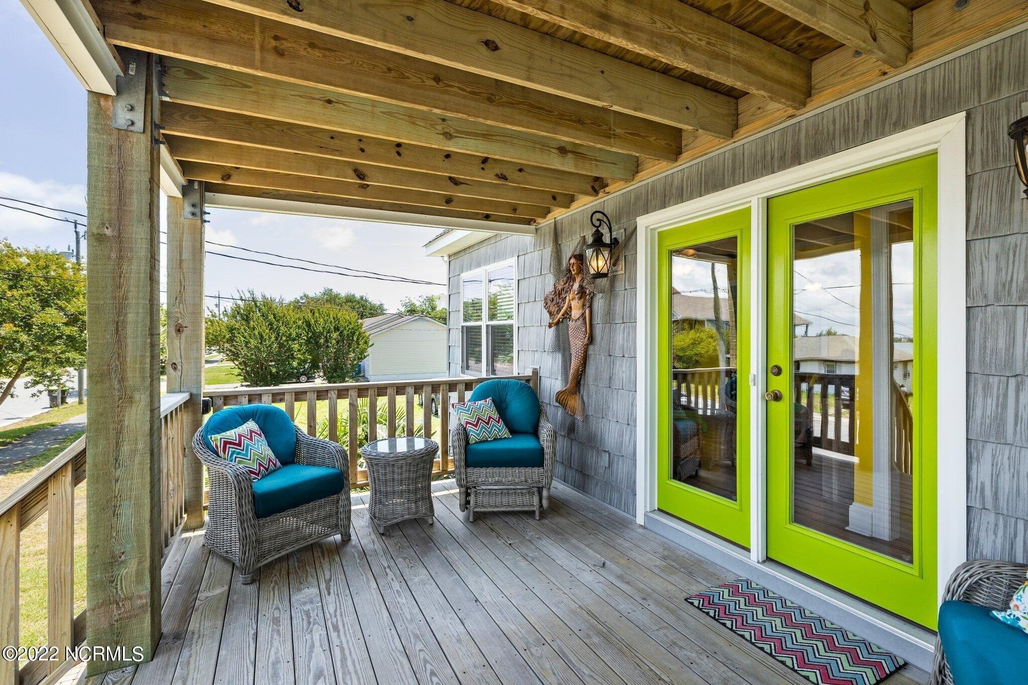 Avery St, Morehead City, NC 28557