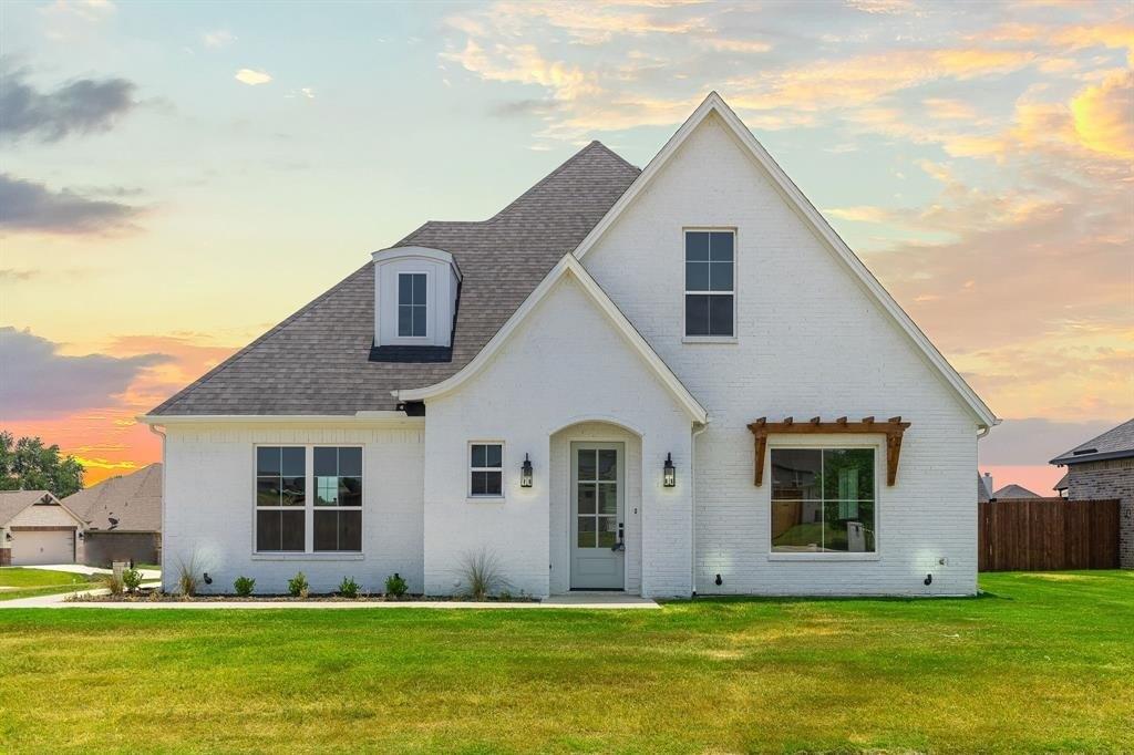 Gallivant Dr, Granbury, TX 76049