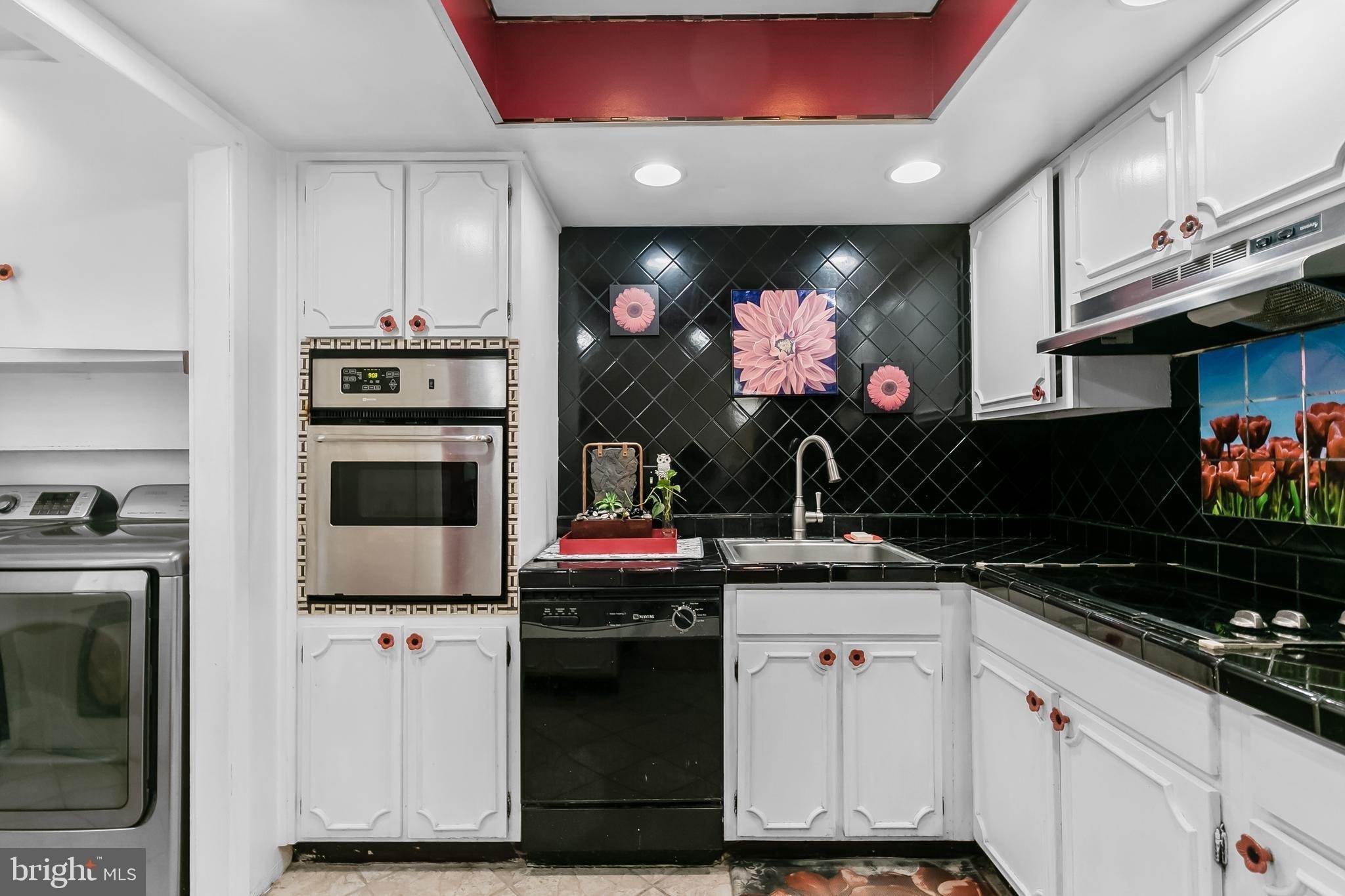 Rittenhouse Dr, Willingboro, NJ 08046