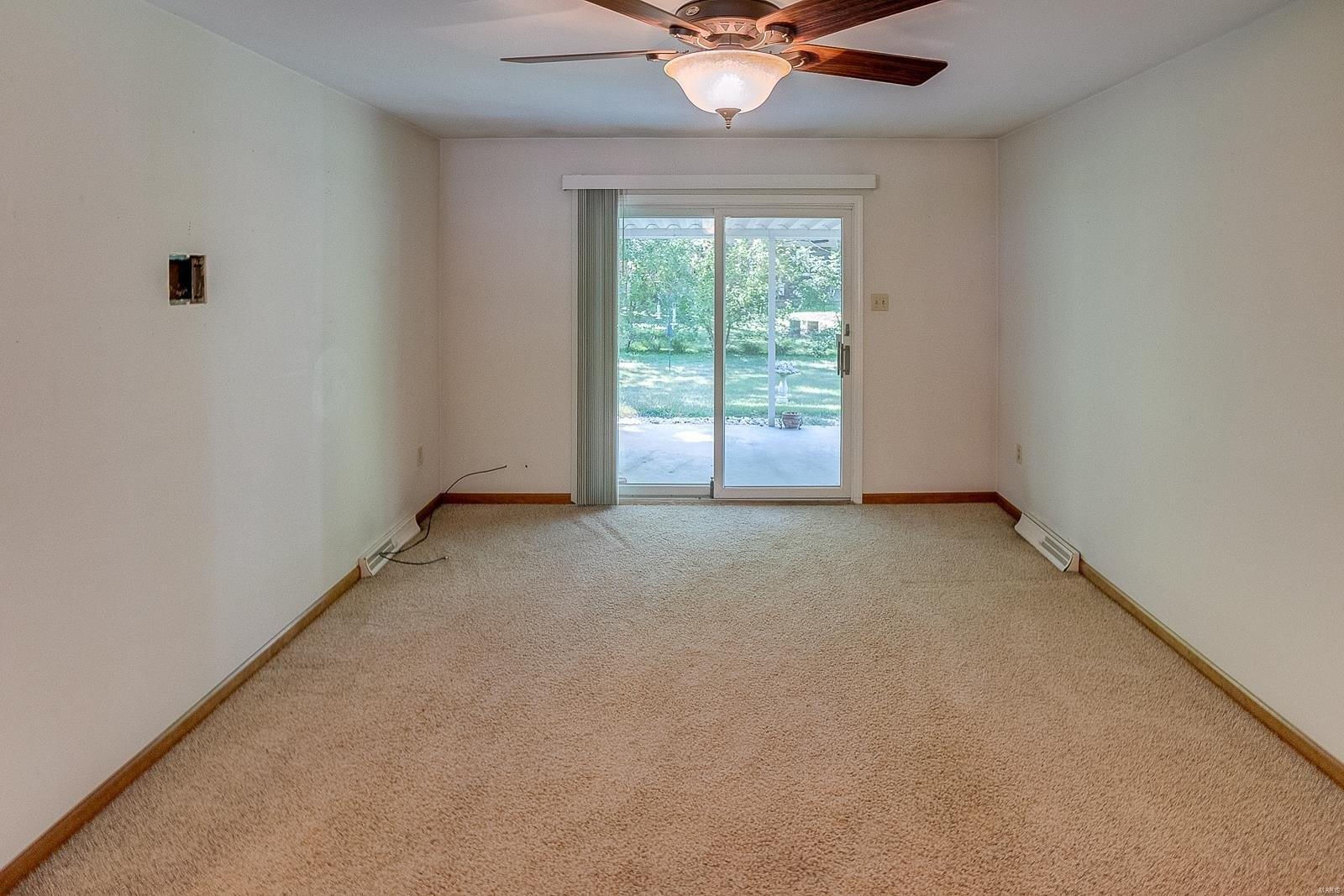 Shady Ln, Belleville, IL 62221