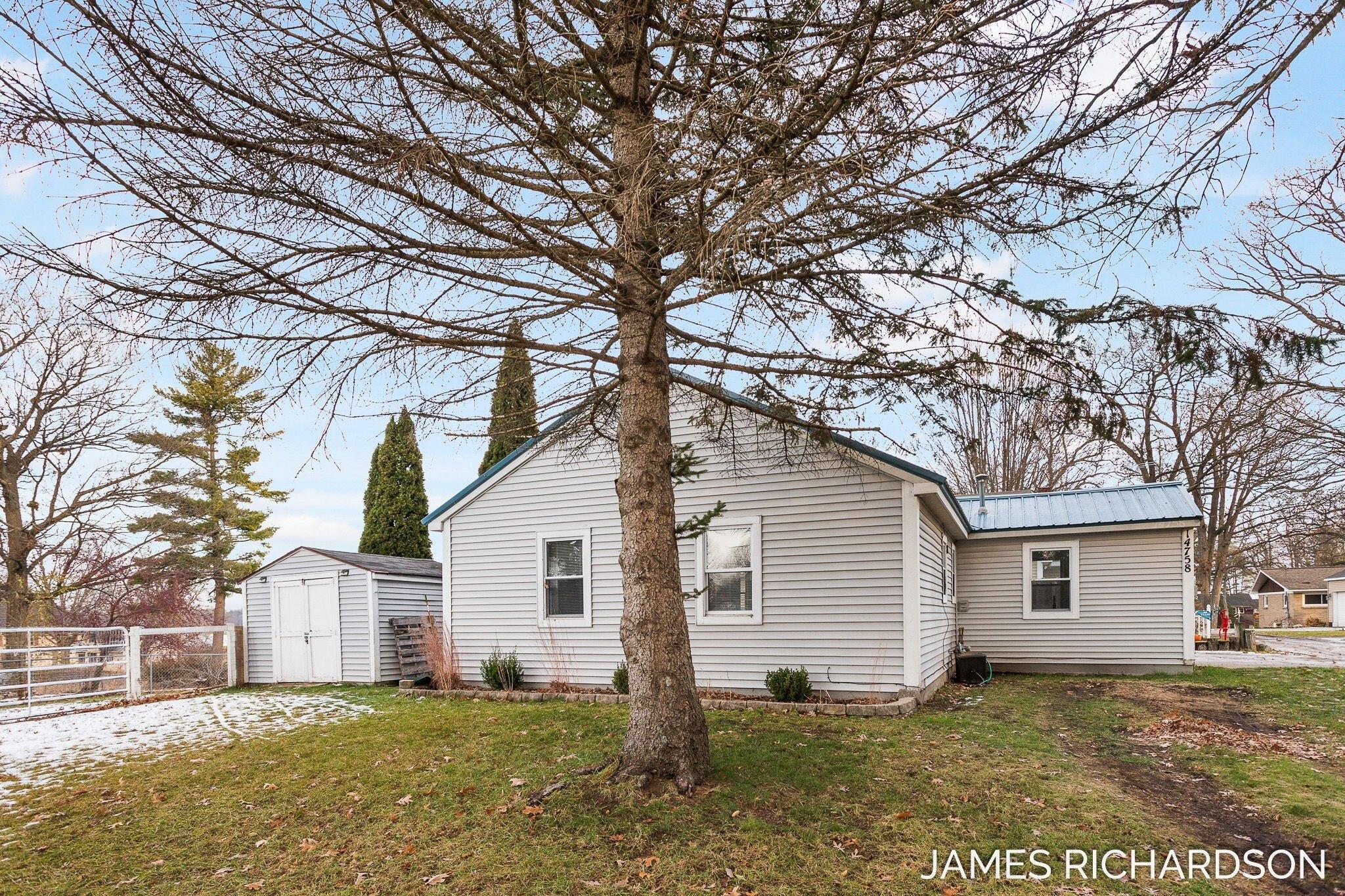 152nd Ave, Grand Haven, MI 49417
