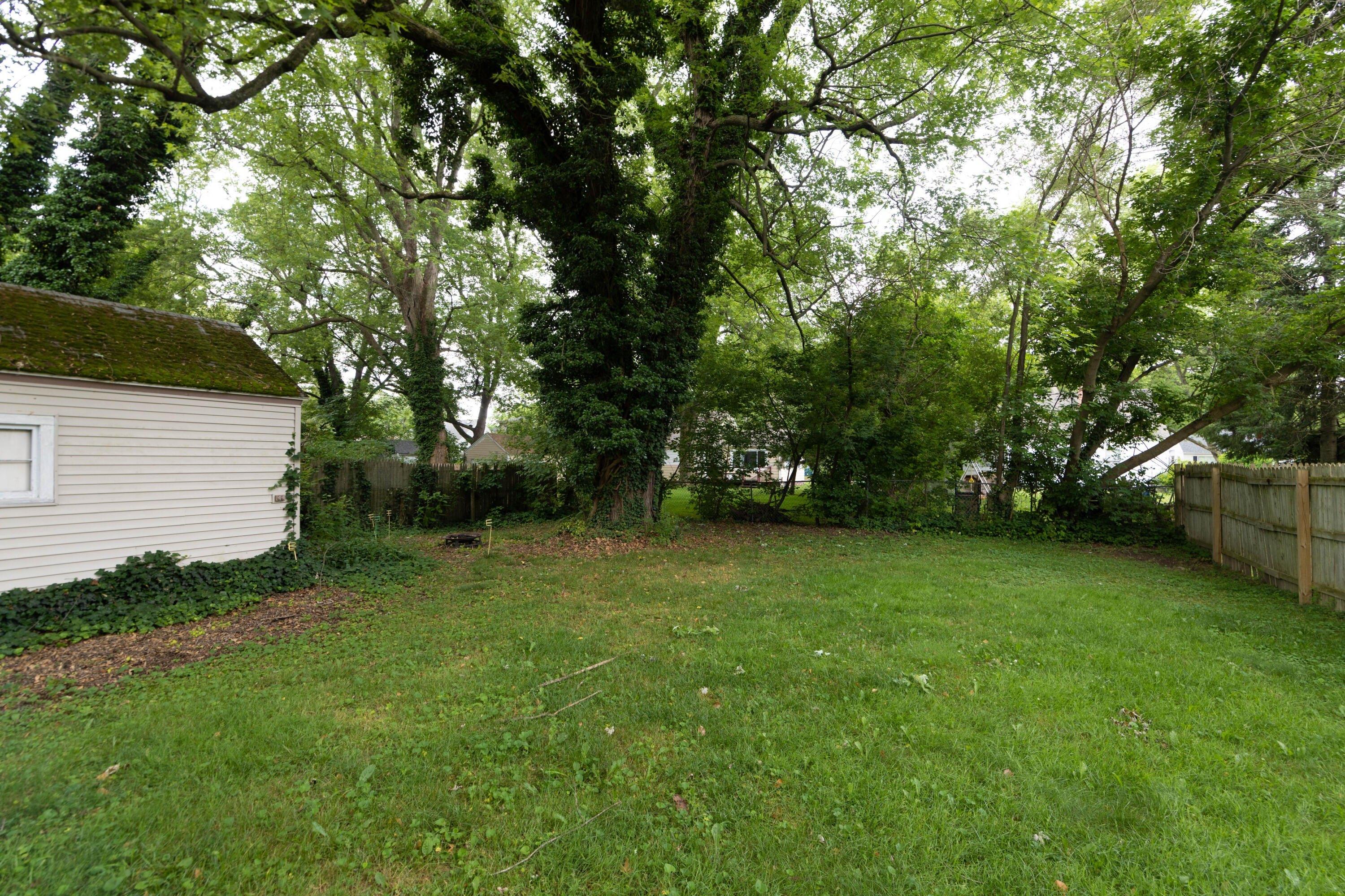 Baker Dr, Kalamazoo, MI 49048