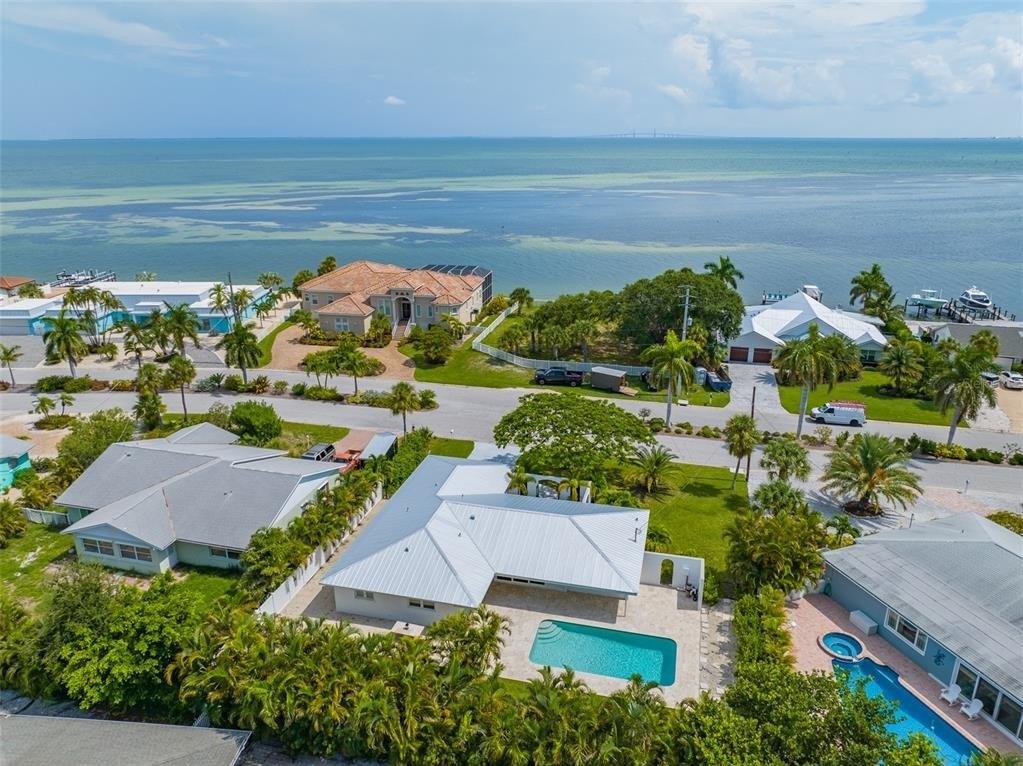 Key Royale Dr, Holmes Beach, FL 34217