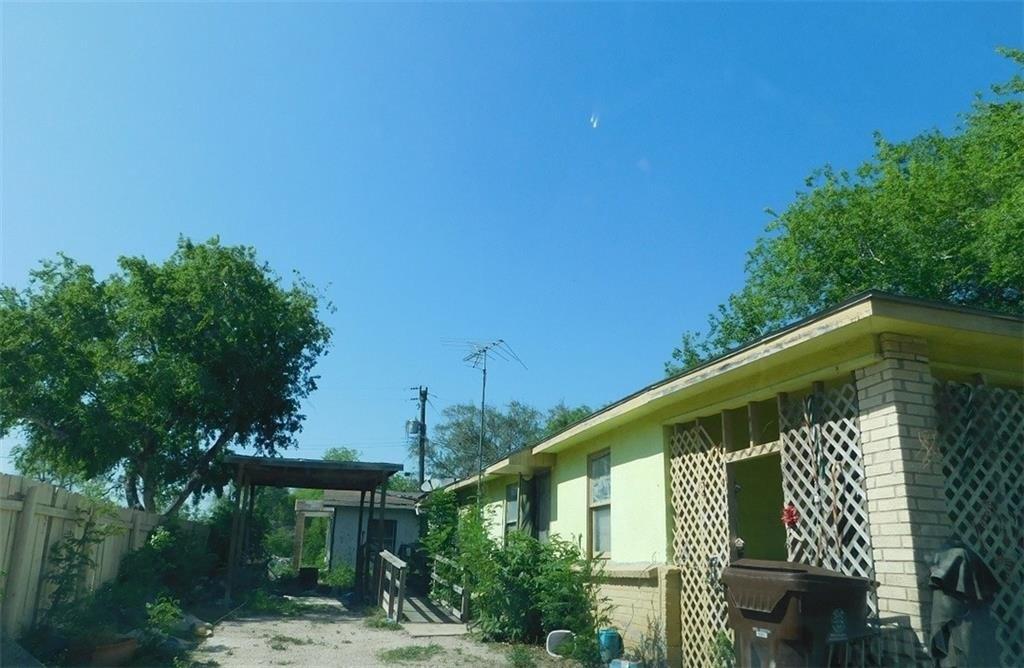 E Richard Ave, Kingsville, TX 78363