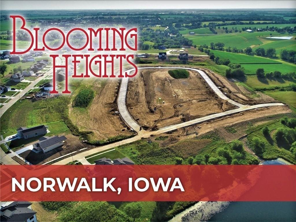 Green Leaf Cir, Norwalk, IA 50211
