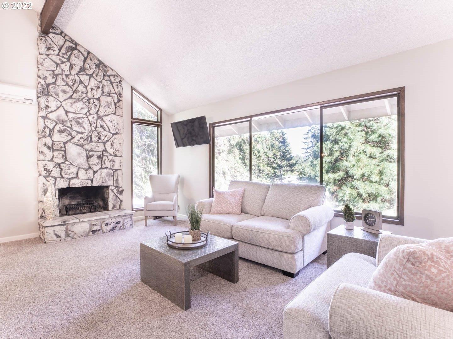 Lochmoor Pl, Eugene, OR 97405