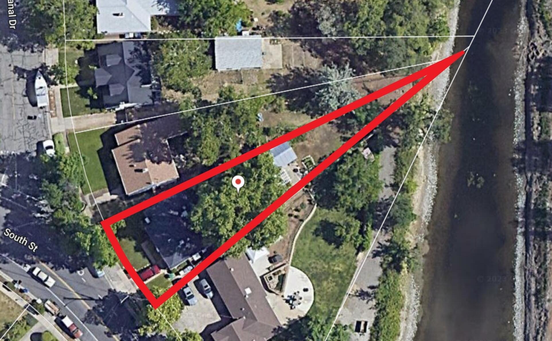 South St, Redding, CA 96001