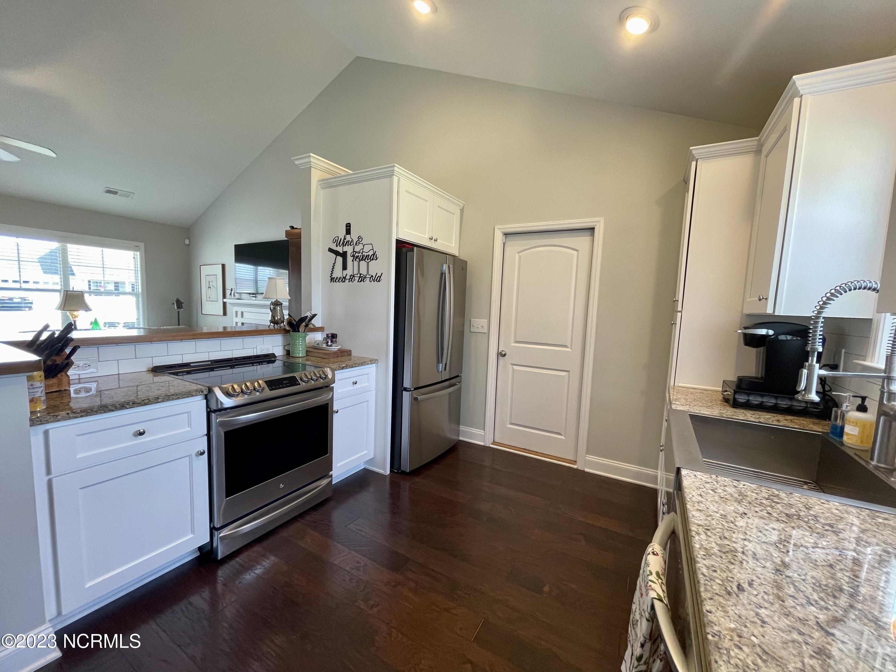 Torchwood Blvd, Wilmington, NC 28411