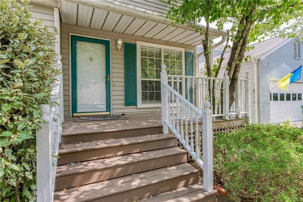 Sevenoaks Dr, Tucker, GA 30084