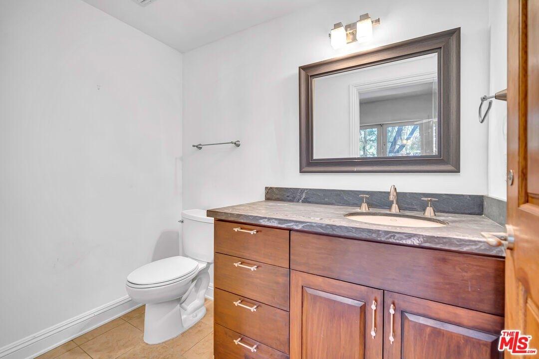 Stradella Rd, Los Angeles, CA 90077